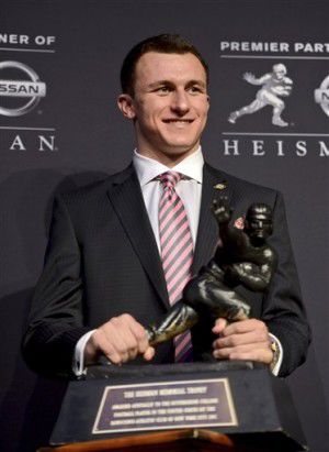 Johnny Manziel wins the Heisman Trophy